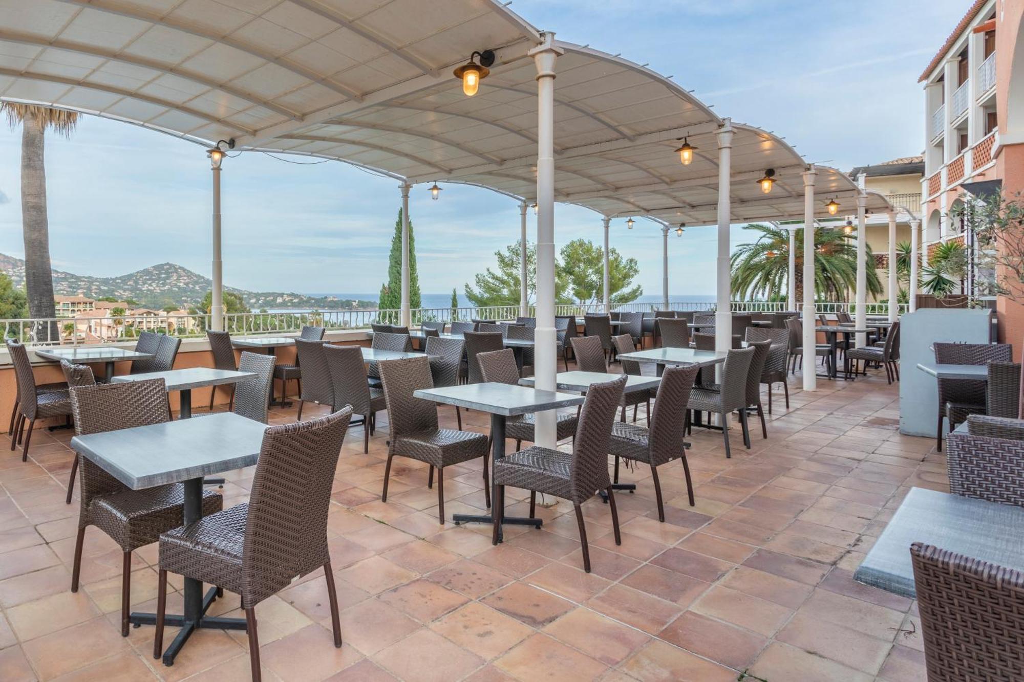 Hotel De L'Esterel Pierre & Vacances Saint-Raphaël Buitenkant foto