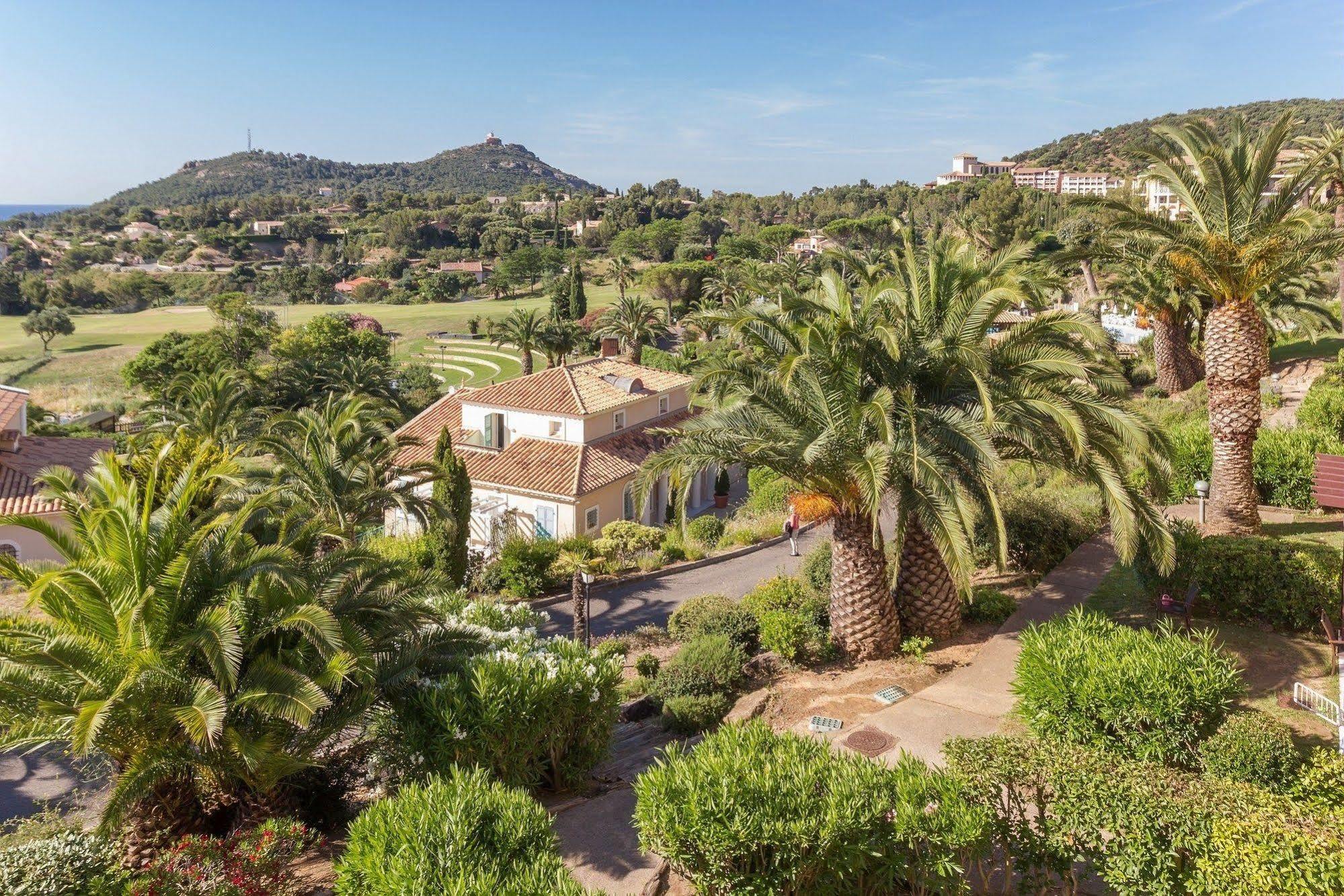 Hotel De L'Esterel Pierre & Vacances Saint-Raphaël Buitenkant foto